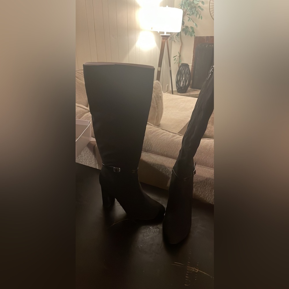 Lauren Conrad Women’s Fashion Boots (NWB)
